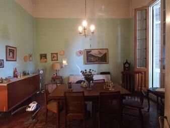 https://web5.gallito.com.uy/charrua-y-ac-diaz-amplisima-casa-antigua-a-reciclar-inmuebles-26790445