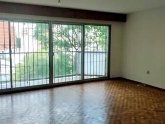 https://www.gallito.com.uy/apartamento-4-dormitorios-punta-carretas-inmuebles-26808325