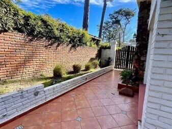 https://www.gallito.com.uy/alquiler-anual-casa-4-dormitorios-zona-cantegril-inmuebles-26818076