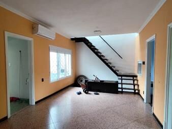 https://web5.gallito.com.uy/casa-de-altos-3-dorm-gran-azotea-sin-gastos-comunes-inmuebles-26830817