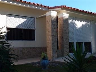 https://www.gallito.com.uy/dueño-vende-casa-en-las-toscas-sur-refaccionada-uss180000-inmuebles-27557971
