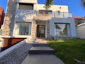 https://web5.gallito.com.uy/susena-inversiones-vende-casa-de-lujo-carrasco-sur-inmuebles-26973227