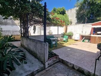 https://web5.gallito.com.uy/padron-unico-en-requena-y-coquimbo-438m2-de-terreno-inmuebles-27008059