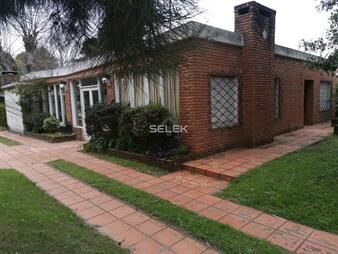 https://www.gallito.com.uy/la-floresta-sur-4-dor-2-en-suite-3-baños-proxima-a-playa-inmuebles-27510585