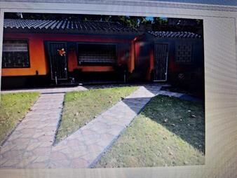 https://www.gallito.com.uy/casa-y-apto-al-frente-ambos-con-cocheras-y-muy-bien-ubicados-inmuebles-27033172