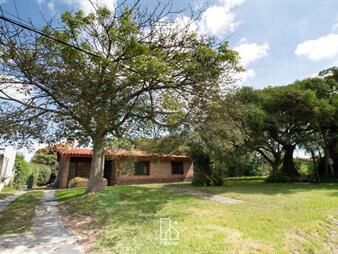 https://www.gallito.com.uy/venta-casa-4-dormitorios-a-metros-rambla-estufa-parrillero-inmuebles-27092980