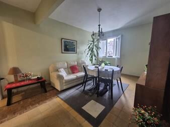 https://www.gallito.com.uy/apartamento-3-dormitorios-primer-piso-por-escalera-inmuebles-27107073