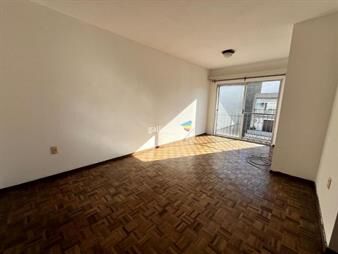 https://www.gallito.com.uy/apartamento-en-alquiler-1-dormitorio-en-centro-inmuebles-27113481