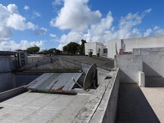 https://web5.gallito.com.uy/terreno-sobre-bvar-batlle-y-ordoñez-con-construcciones-inmuebles-27156813