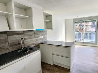 https://www.gallito.com.uy/estrene-apartamento-al-frente-con-terraza-inmuebles-27157629
