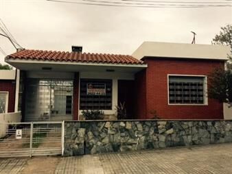 https://web5.gallito.com.uy/con-renta-2-casas-en-un-padron-inmuebles-27240383
