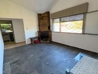 https://www.gallito.com.uy/casa-con-4-dormitorios-terreno-794-metros-inmuebles-27246579