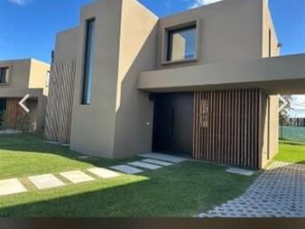https://www.gallito.com.uy/susena-inversiones-alquila-apartamentos-inmuebles-27252977