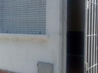 https://web5.gallito.com.uy/alquiler-apartamento-1-dormitorio-la-comercial-inmuebles-27284044