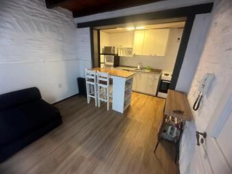 https://www.gallito.com.uy/apto-en-aguada-un-dormitorio-patio-con-renta-inmuebles-27311566