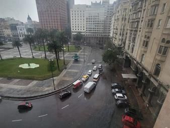 https://www.gallito.com.uy/oportunidad-excelente-apto-sobre-plaza-independencia-inmuebles-26761699