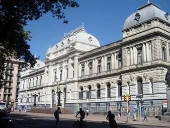 https://web5.gallito.com.uy/precioso-mono-ambiente-alfrente-sobre-18-de-julio-inmuebles-27374354