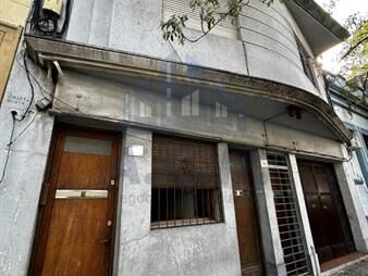 https://web5.gallito.com.uy/casa-independiente-en-tres-cruces-con-renta-inmuebles-27374438