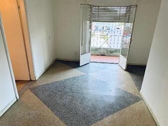 https://www.gallito.com.uy/apartamento-ph-en-venta-2-dormitorios-en-jacinto-vera-inmuebles-27406404