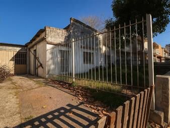 https://web5.gallito.com.uy/venta-terreno-buceo-con-casa-antigua-sobre-avda-solano-lopez-inmuebles-27434595