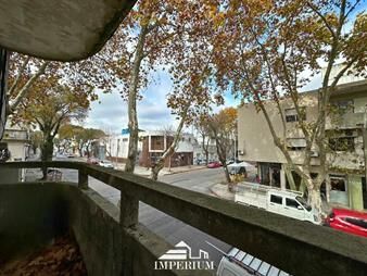 https://www.gallito.com.uy/venta-de-apartamento-de-3-dormitorios-en-jacinto-vera-inmuebles-27448533