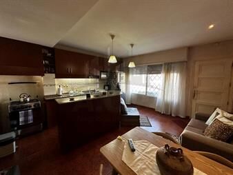 https://www.gallito.com.uy/venta-casa-1-dormitorio-jardin-y-demas-inmuebles-27462943