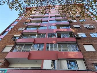 https://web5.gallito.com.uy/piso-alto-al-frente-excelente-punto-bajos-gastos-comunes-inmuebles-27469326