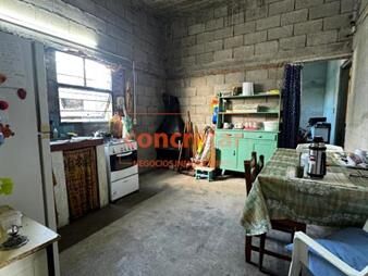 https://web5.gallito.com.uy/solida-unidad-en-piedras-blancas-proxima-a-avenida-inmuebles-27473274