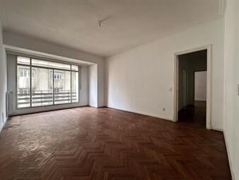 https://www.gallito.com.uy/apartamento-en-venta-2-dormitorios-y-servicio-centro-inmuebles-27478816