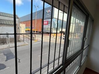 https://web5.gallito.com.uy/divina-oficina-frente-a-shopping-tres-cruces-inmuebles-27484108