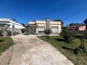 https://web5.gallito.com.uy/ruta-8-km-15-casi-tte-galeano-con-2-frentes-inmuebles-27485345
