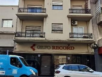 https://www.gallito.com.uy/venta-apartamento-centro-paysandu-3-dormitorios-140-m2-inmuebles-27489325