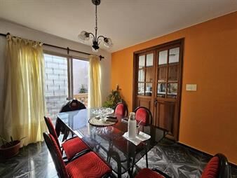 https://www.gallito.com.uy/venta-casa-4-dormitorios-y-patio-en-la-rambla-ciudad-vieja-inmuebles-27489552