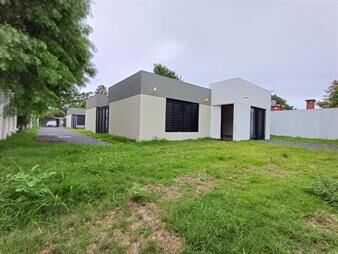 https://www.gallito.com.uy/casa-ph-cfondo-a-mts-del-mar-lomas-de-solymar-inmuebles-27503704