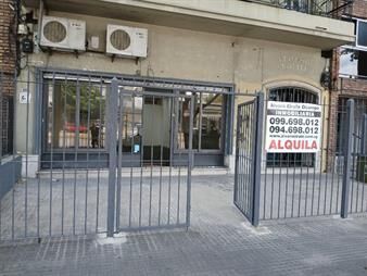 https://www.gallito.com.uy/-oficina-impecable-planta-baja-al-frente-74-m2-inmuebles-27517925