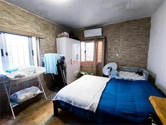 https://web5.gallito.com.uy/oportunidad-padron-con-3-propiedades-ingreso-para-vehiculo-inmuebles-27518254