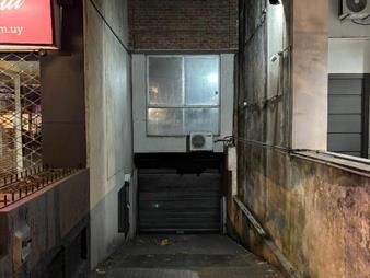 https://web5.gallito.com.uy/se-vende-garage-en-cordon-sobre-av-rivera-con-alquiler-inmuebles-27518340