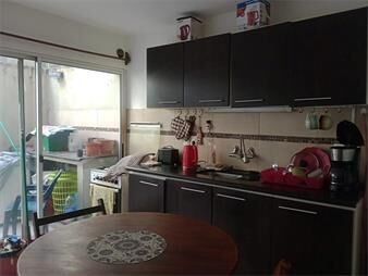 https://www.gallito.com.uy/casa-moderna-y-calida-con-patio-parrillero-y-estufa-a-leña-inmuebles-27518897