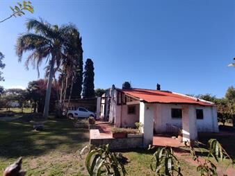 https://www.gallito.com.uy/casa-de-balneario-a-remodelar-sobre-gran-terreno-esquinero-inmuebles-27522404