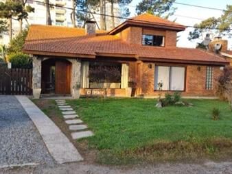 https://www.gallito.com.uy/hermosa-casa-en-playa-mansa-inmuebles-27522562