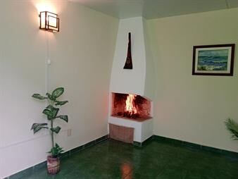 https://www.gallito.com.uy/acogedor-apto-tipo-casa-estufa-a-leña-parrillita-patio-inmuebles-27426997