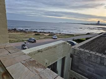 https://web5.gallito.com.uy/casa-de-lujo-frente-al-mar-inmuebles-27535820