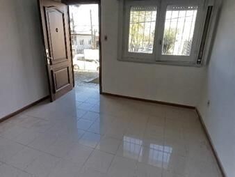 https://web5.gallito.com.uy/apartamento-sin-gastos-comunes-con-entrada-independiente-inmuebles-27553641