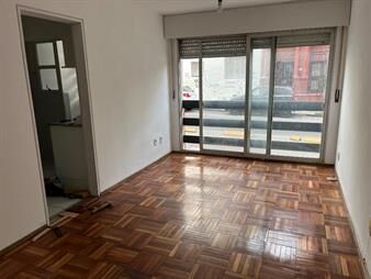 https://web5.gallito.com.uy/dueño-alquila-apto-1-dorm-a-la-calle-impecable-inmuebles-27562407
