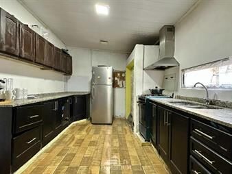 https://www.gallito.com.uy/casa-2-dorm-en-las-piedras-con-amplio-terreno-de-380-m2-inmuebles-27190532