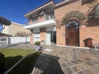 https://web5.gallito.com.uy/alquiler-local-comercial-en-carrasco-–-52-m²-inmuebles-27565586