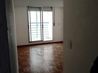 https://web5.gallito.com.uy/alquilo-apartamento-1-dormitorio-1-baño-terraza-al-frente-inmuebles-27569141