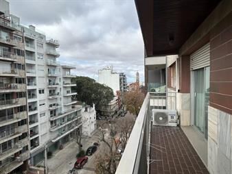 https://www.gallito.com.uy/venta-punta-carretas-3-dormitorios-4-baños-garaje-inmuebles-27564901