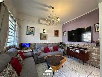 https://www.gallito.com.uy/venta-de-casa-de-3-dormitorios-y-garaje-en-la-figurita-inmuebles-27575867