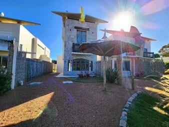 https://web5.gallito.com.uy/unica-estrene-frente-al-mar-venta-3-dormitorios-inmuebles-27582522